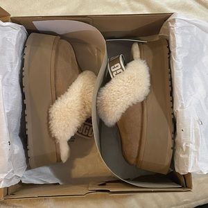Ugg Woman’s Funkette slippers chestnut